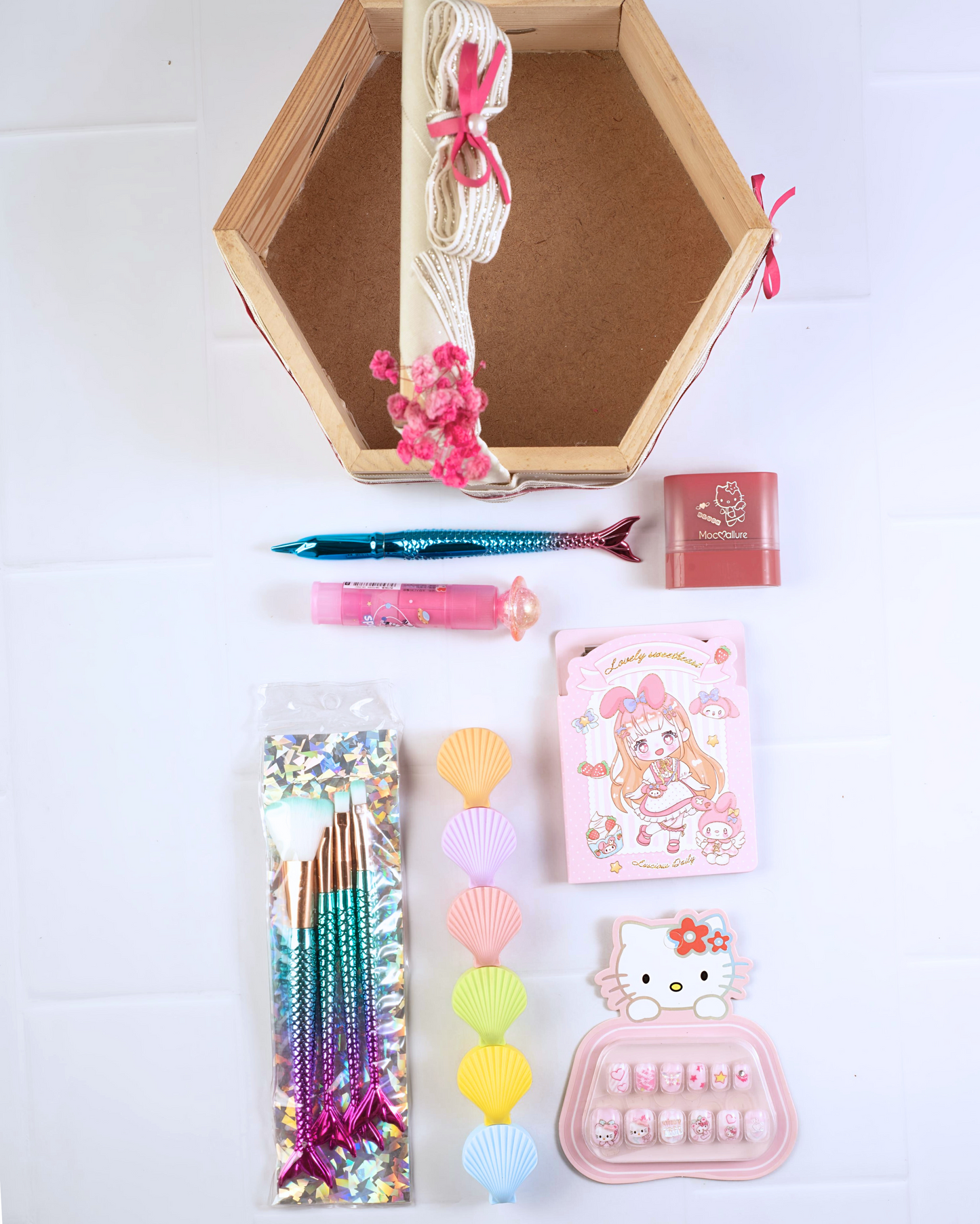 Tiny Glam Treasures